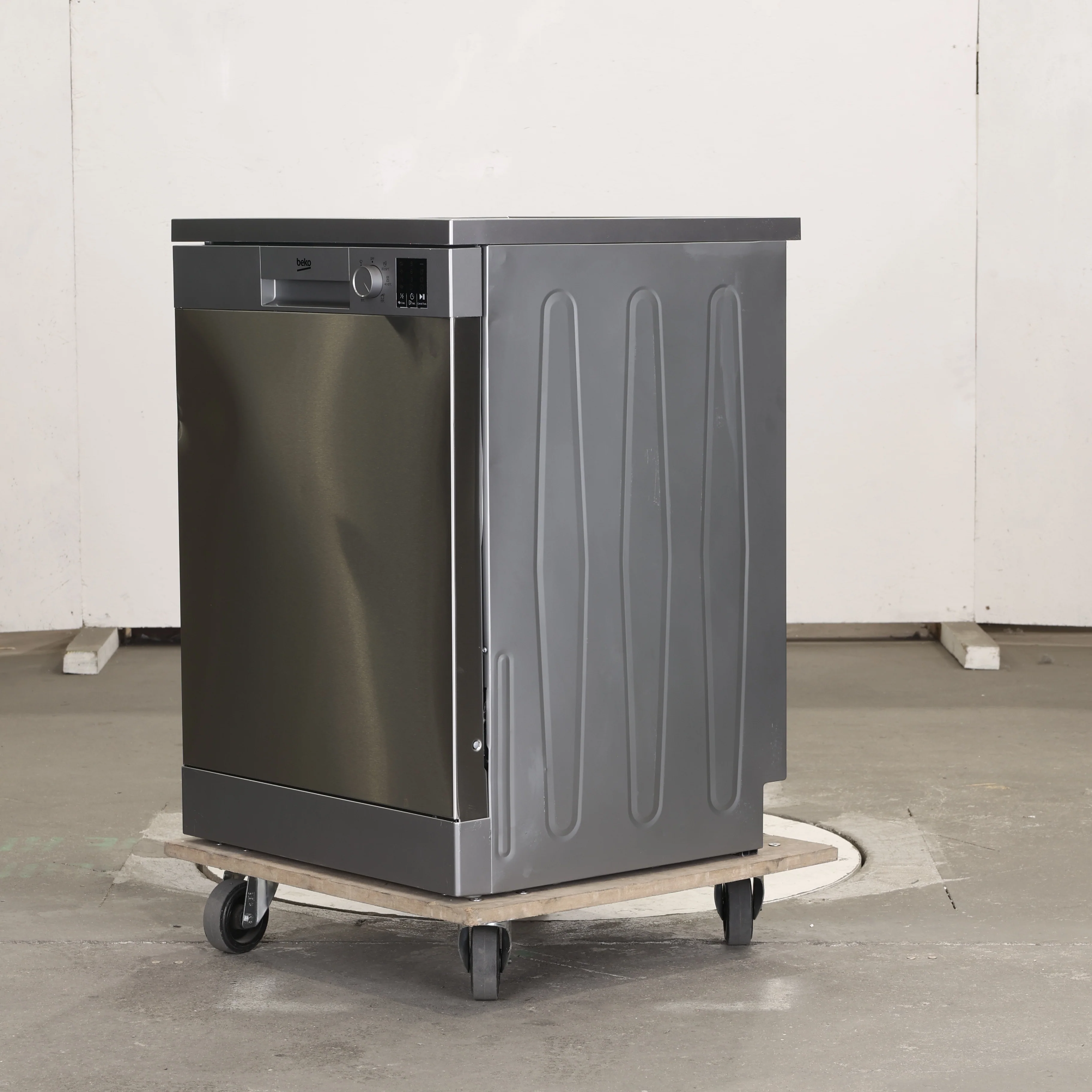 Lave-vaisselle Pose Libre 14 couverts Reconditionné BEKO DVN06430X - Image 4