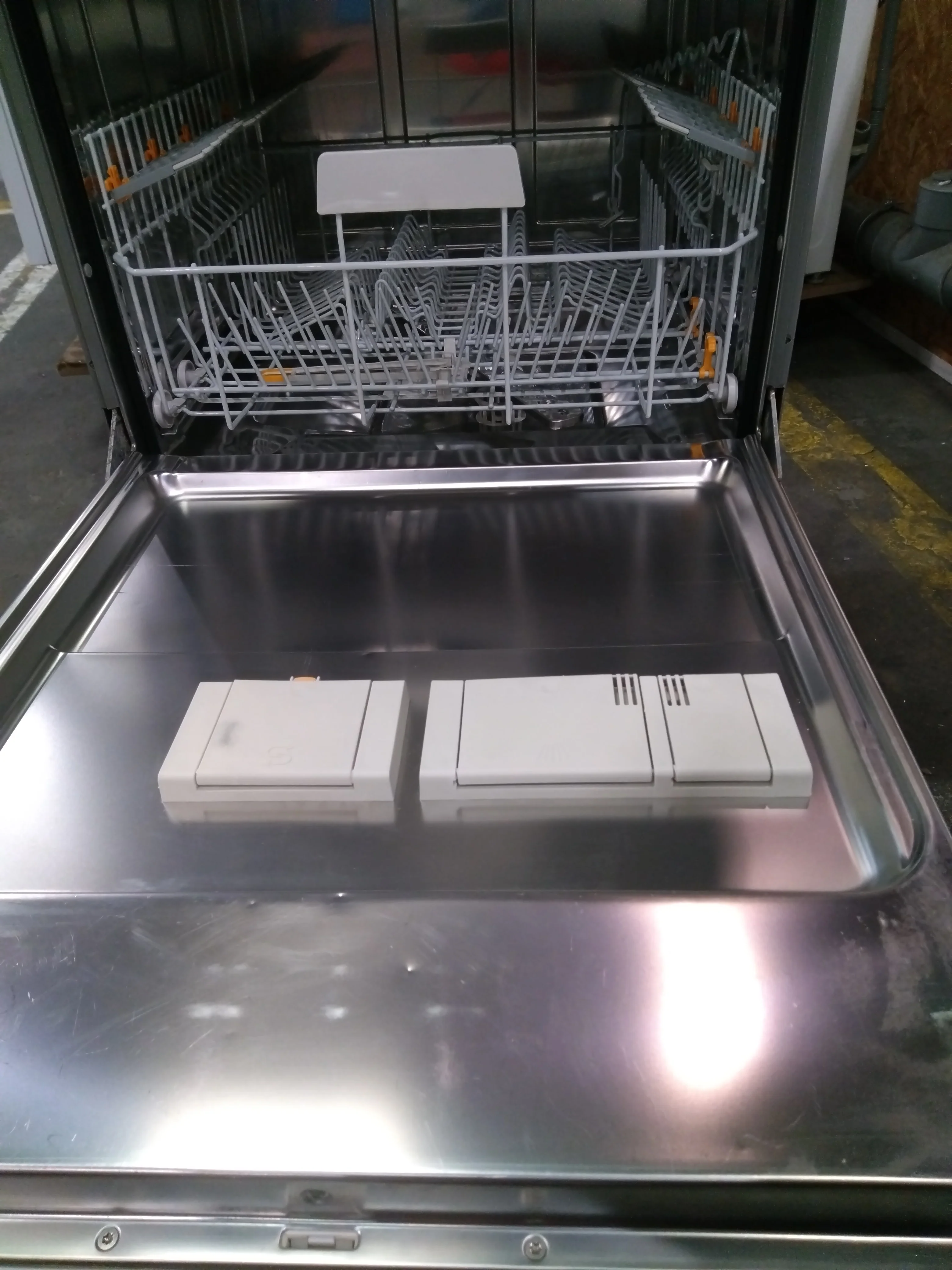 Lave-vaisselle Pose Libre 14 couverts Reconditionné MIELE G 6410 SC - Image 6