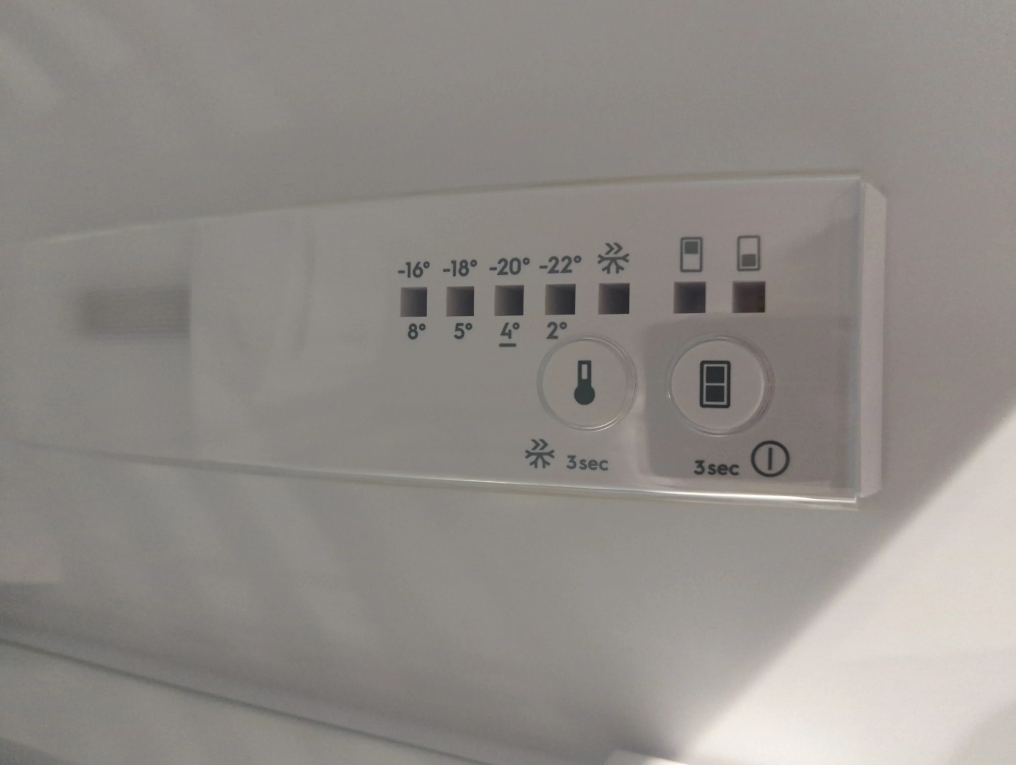 Réfrigérateur Encastrable 259 L Reconditionné ELECTROLUX KTB2DE16S - Image 4