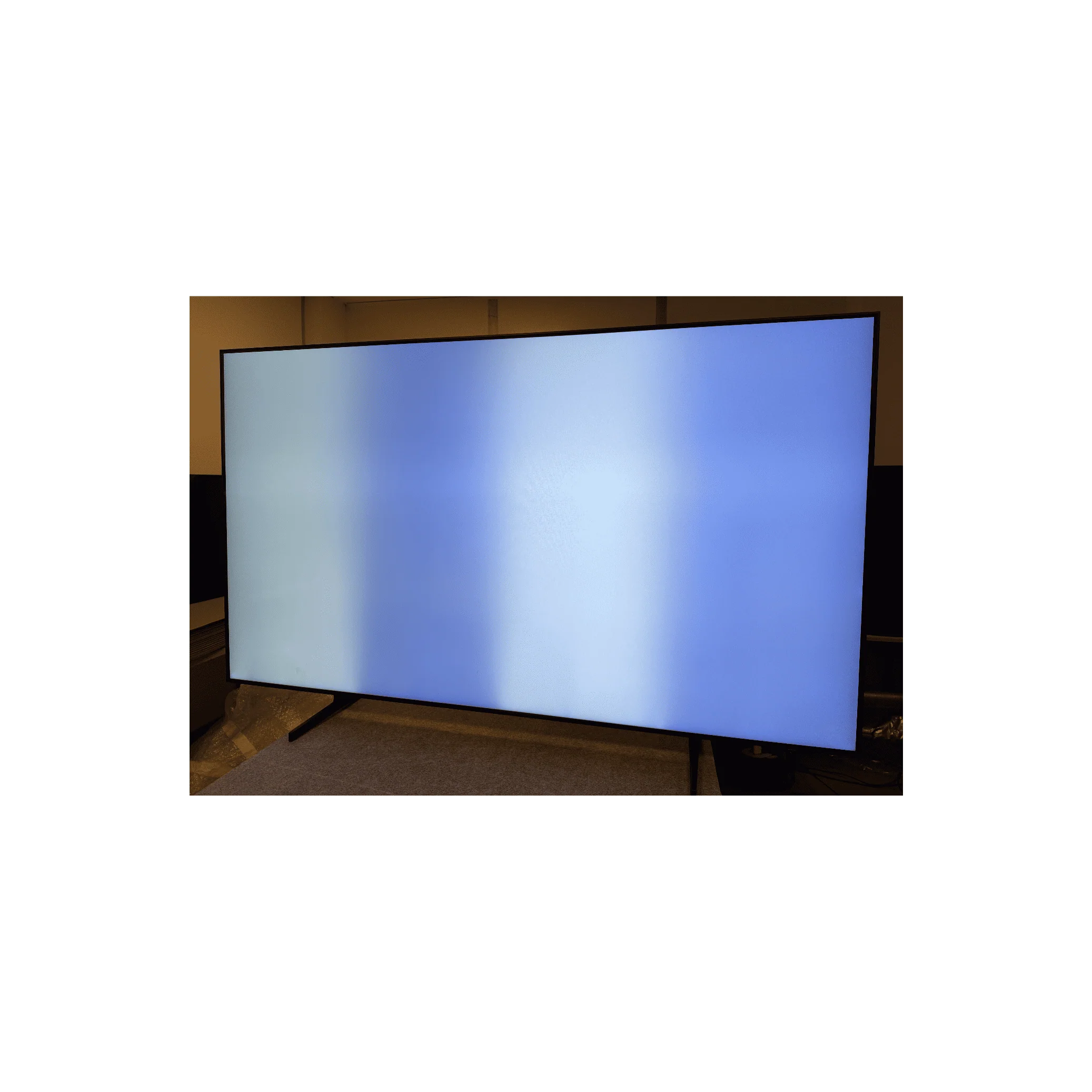 Téléviseur LED 84 pouces Reconditionné SAMSUNG QE85Q60A 214 cm (84") - Image 4