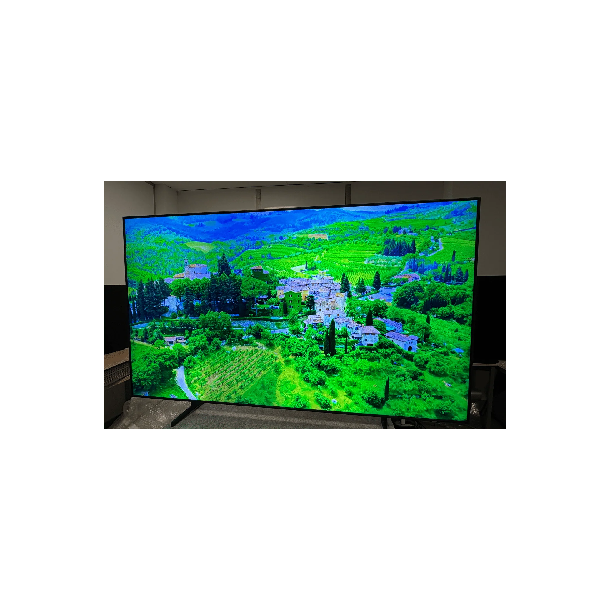 Téléviseur LED 84 pouces Reconditionné SAMSUNG QE85Q60A 214 cm (84") - Image 6